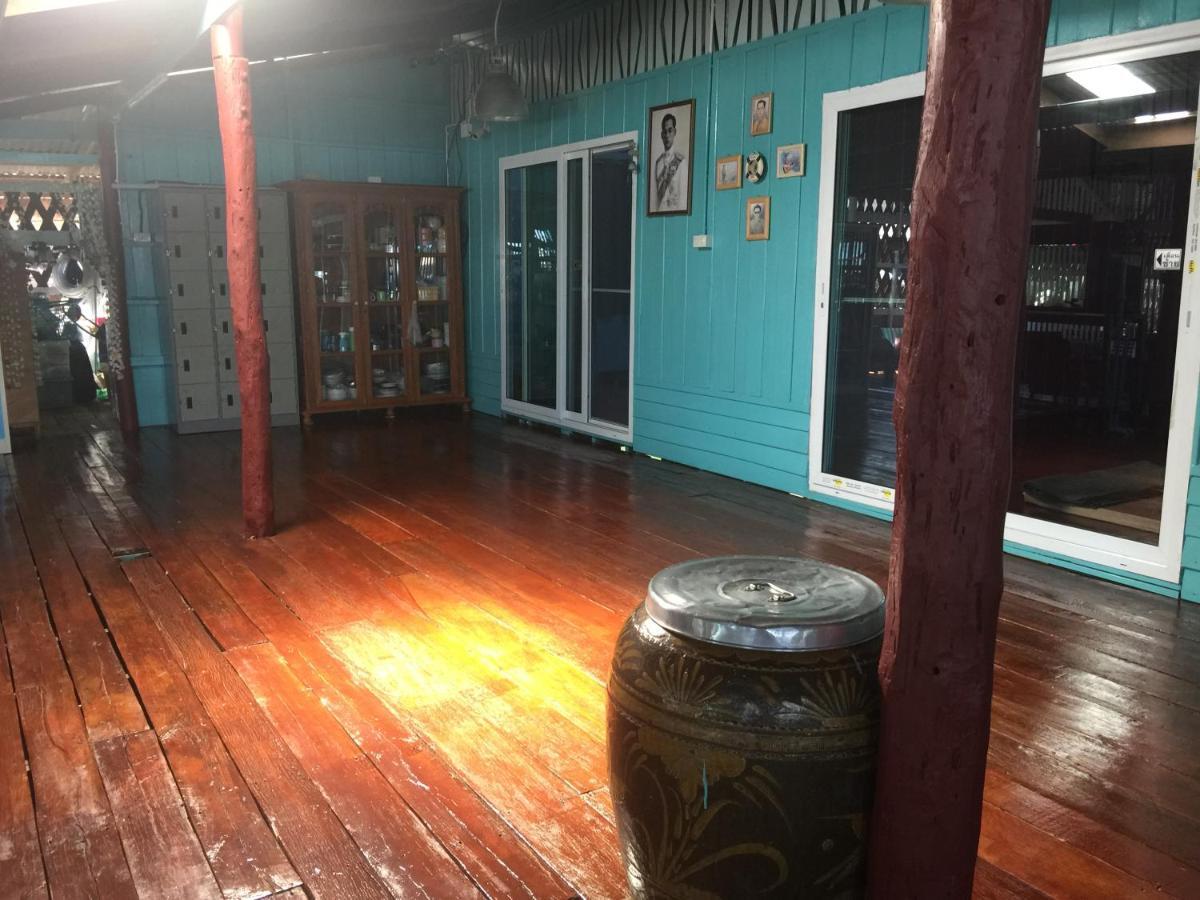 Rub Lom Chom Klong Homestay Чумпхон Екстер'єр фото